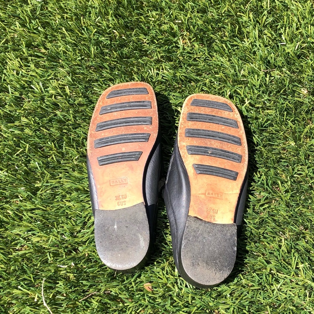 Bally stitched toe mules in black leather - Picture 8 of 10
